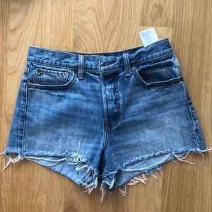 LEVI’S HIGH RISE WEDGIE FIT SHORTS